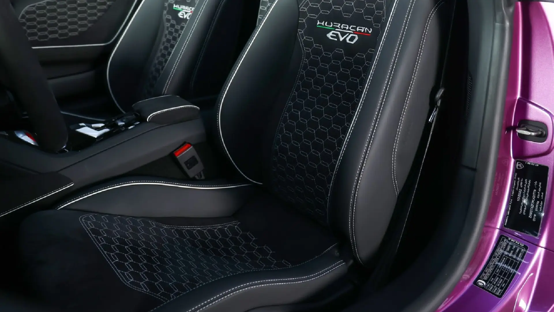 Lamborghini Huracan Evo Spyder - View 2